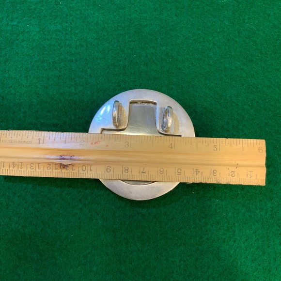 Vintage Mother Of Pearl Round Bolo / Brooch ~ Scarf Accessory - Picture 10 of 10